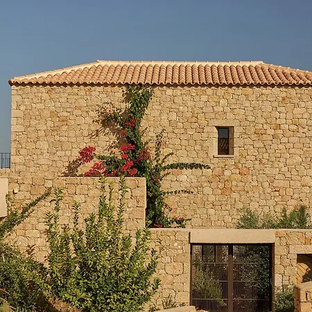 Mantri Villa, A Celestial Retreat With Endless Blue, By Thinkvilla ヴィラ