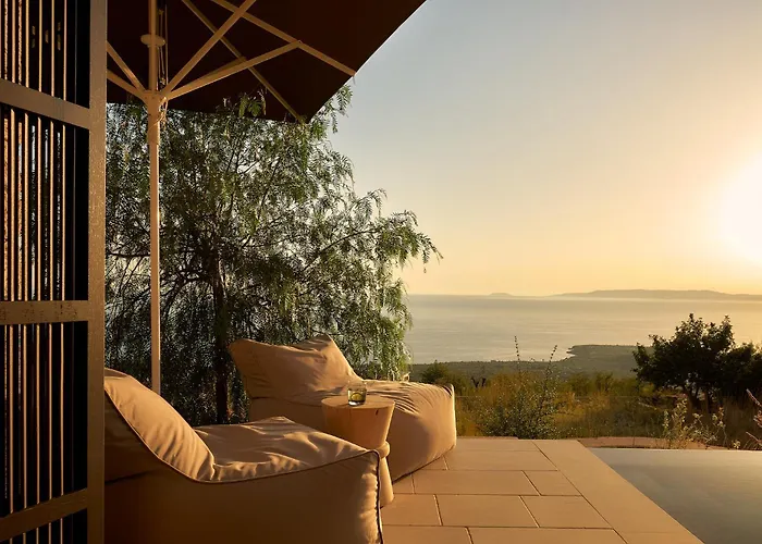 Mantri Villa, A Celestial Retreat With Endless Blue, By Thinkvilla ヴィラ Neokhórion